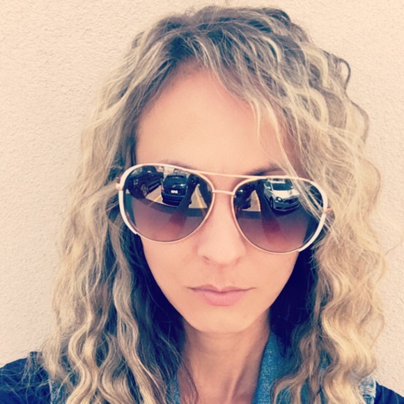 Meet your Posher, Angela - Picture 1 of 1